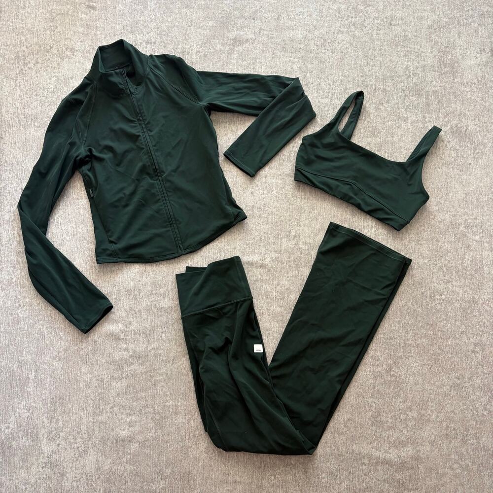 Vuori Green Workout Set
